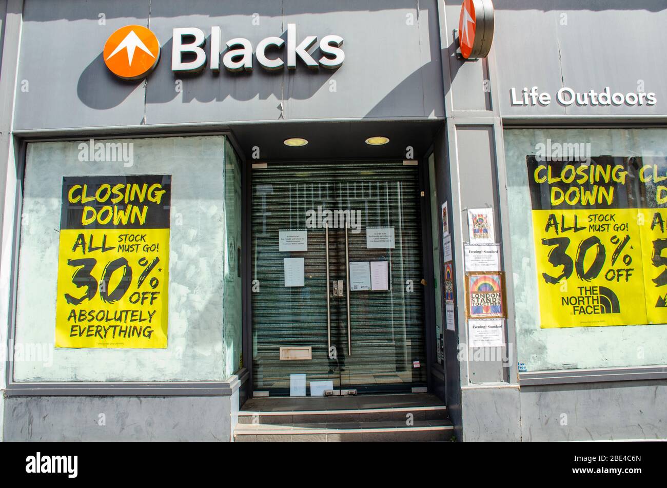 London, UK, 6 April 2020 61-63 Blacks St John's Rd, Clapham Town, London SW11 1QX   Signs in shop windows showing closed due to coronavirus. Stock Photo