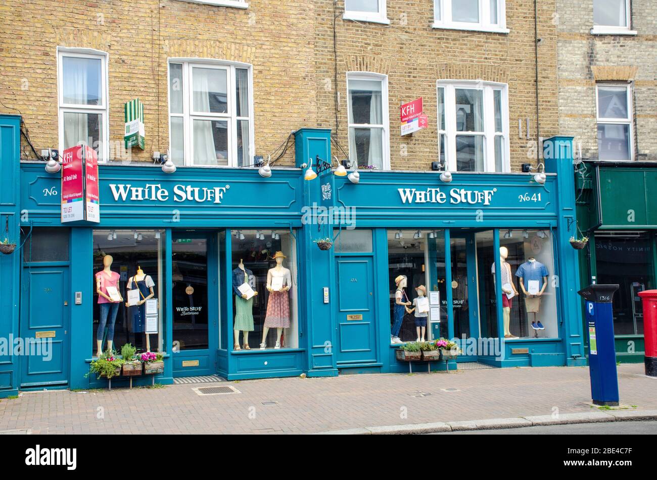 London, UK, 6 April 2020 White Stuff 39 Northcote Road London SW11 1NJ.  Signs in shop windows showing closed due to coronavirus. Stock Photo