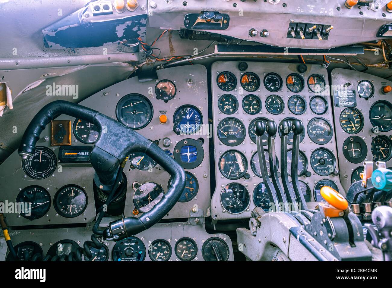 Aircraft yoke hires stock photography and images Alamy
