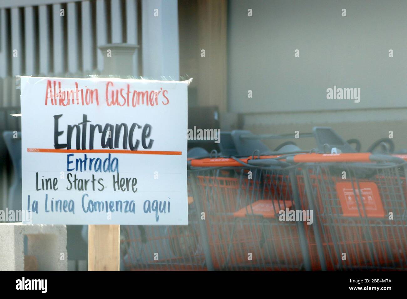 April 11 2020 San Bernardino Ca Usa Los Angeles Apr 11 Home Depot Store And Signage