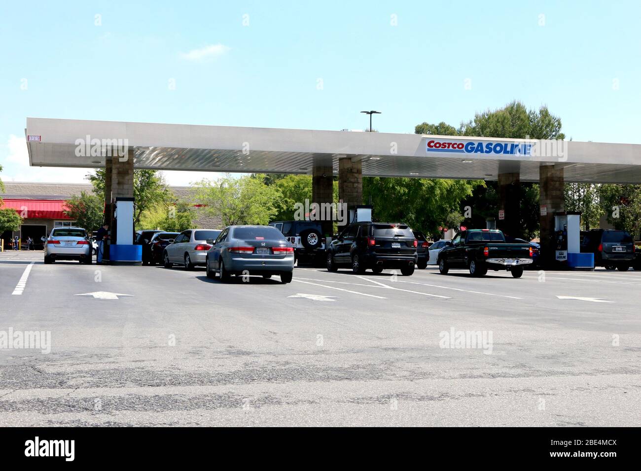 April 11, 2020, San Bernardino, CA, USA: LOS ANGELES - APR 11:  Costco Gas Station Line at the Businesses reacting to COVID-19 at the Hospitality Lane on April 11, 2020 in San Bernardino, CA (Credit Image: © Kay Blake/ZUMA Wire) Stock Photo