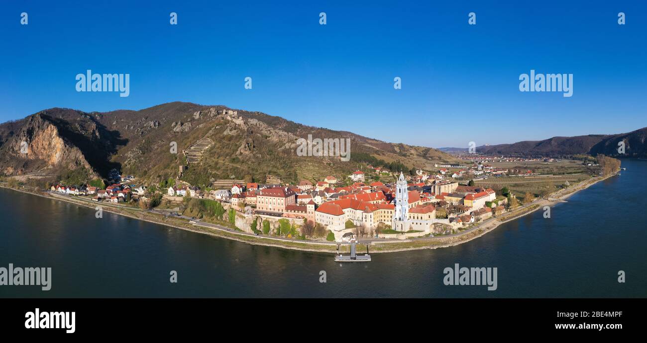 Durnstein village and castle in the Wachau Valley, Lower Austria ...