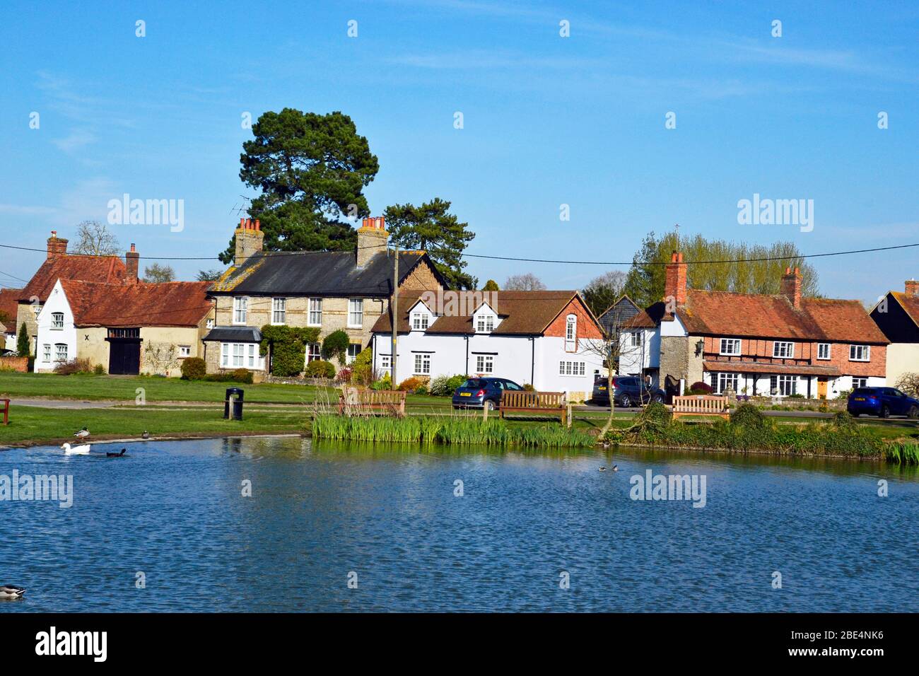Haddenham Duck Pond, Haddenham, Buckinghamshire, UK Stock Photo Alamy