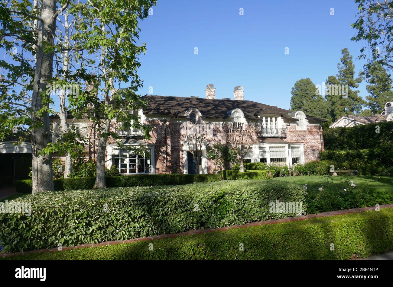 Beverly Hills, California, USA 11th April 2020 A general view of atmosphere of Jack Benny's home at 1002 N. Roxbury Drive on April 11, 2020 in Beverly Hills, California, USA. Photo by Barry King/Alamy Stock Photo Stock Photo