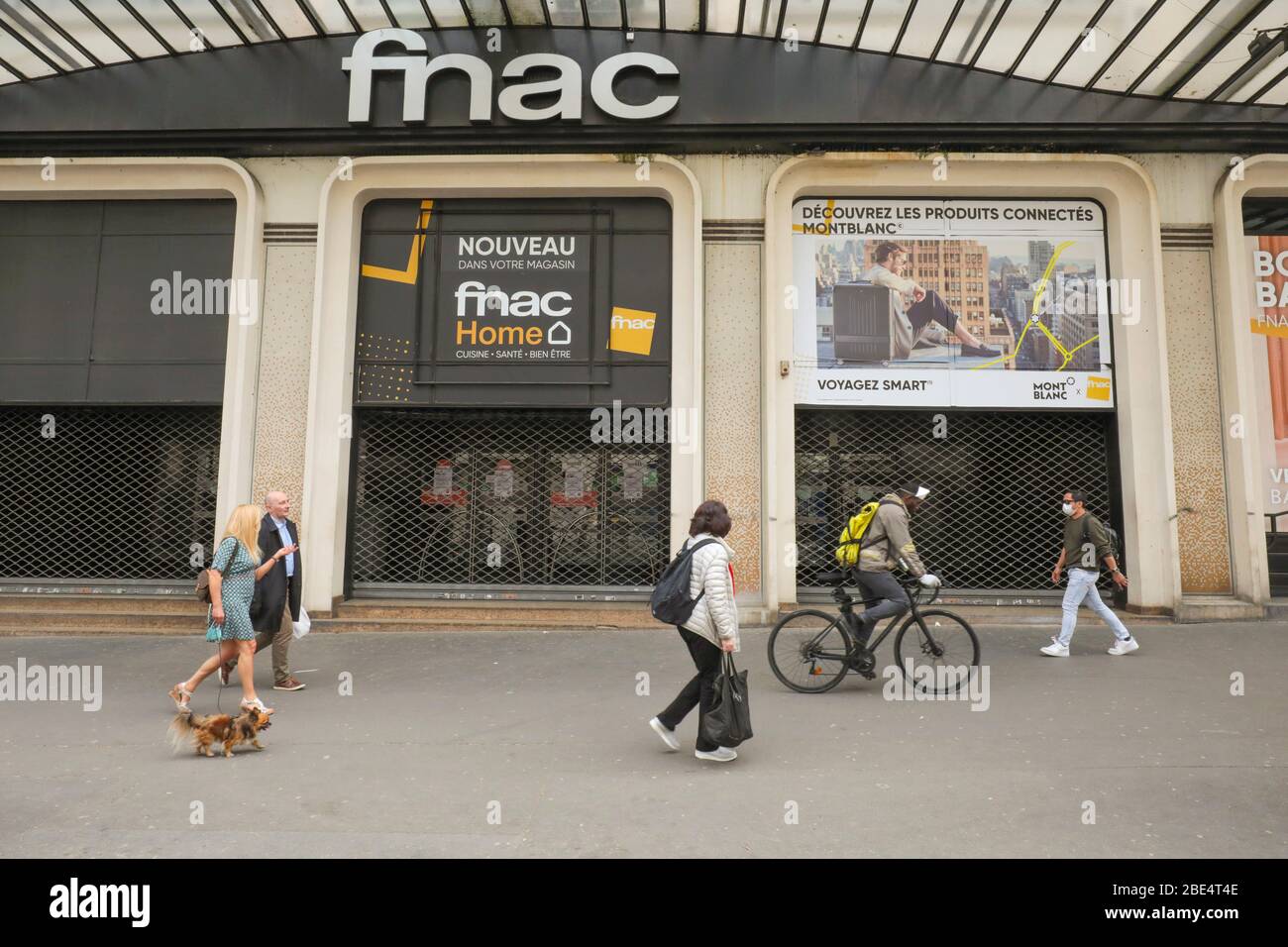 Coronavirus Boulanger Et Leroy Merlin Se Mettent Au Drive Stock Photo Alamy