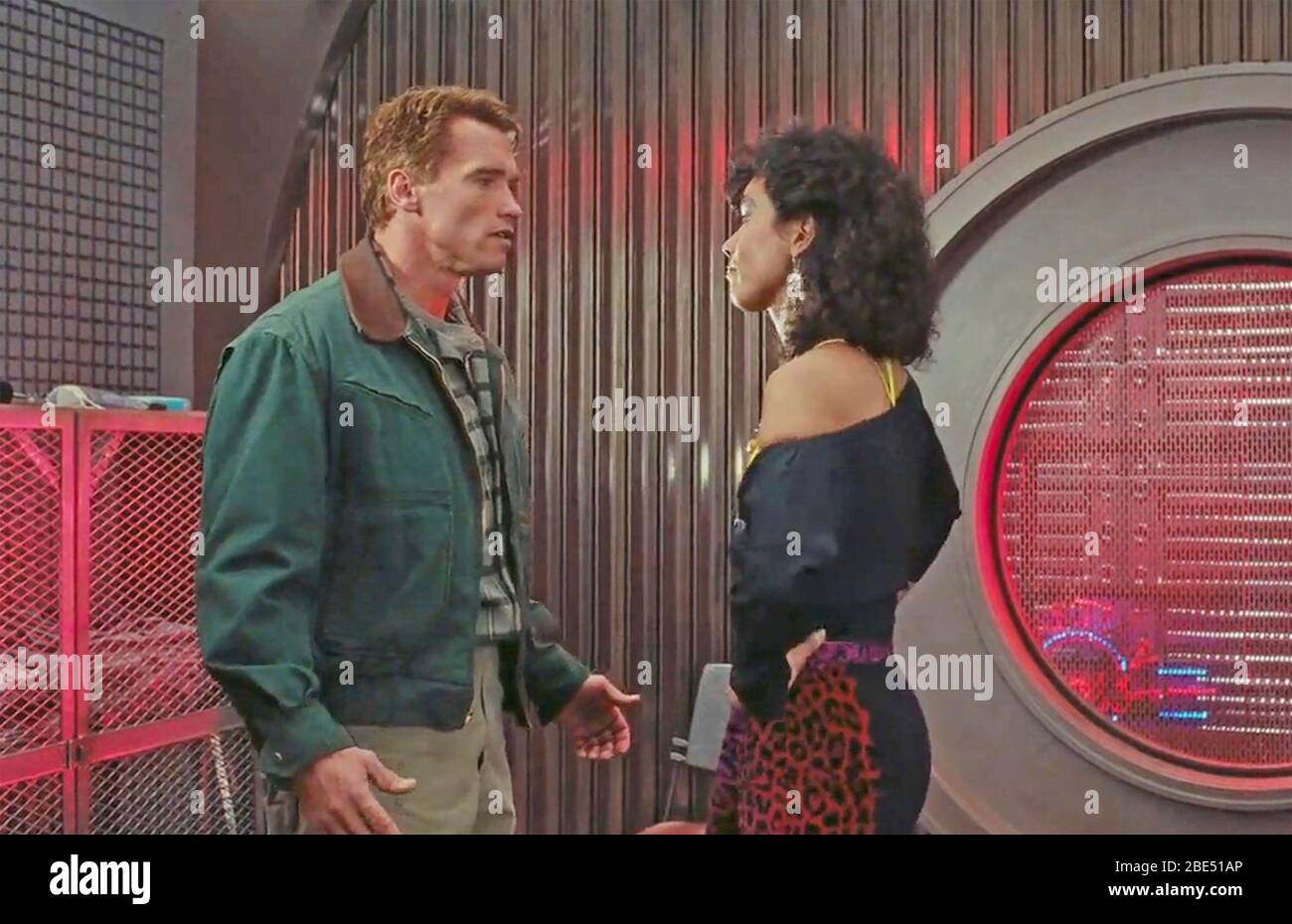 TOTAL RECALL  1990 TriStar Pictures film with Arnold Schwarzenegger and Rachel Ticotin Stock Photo