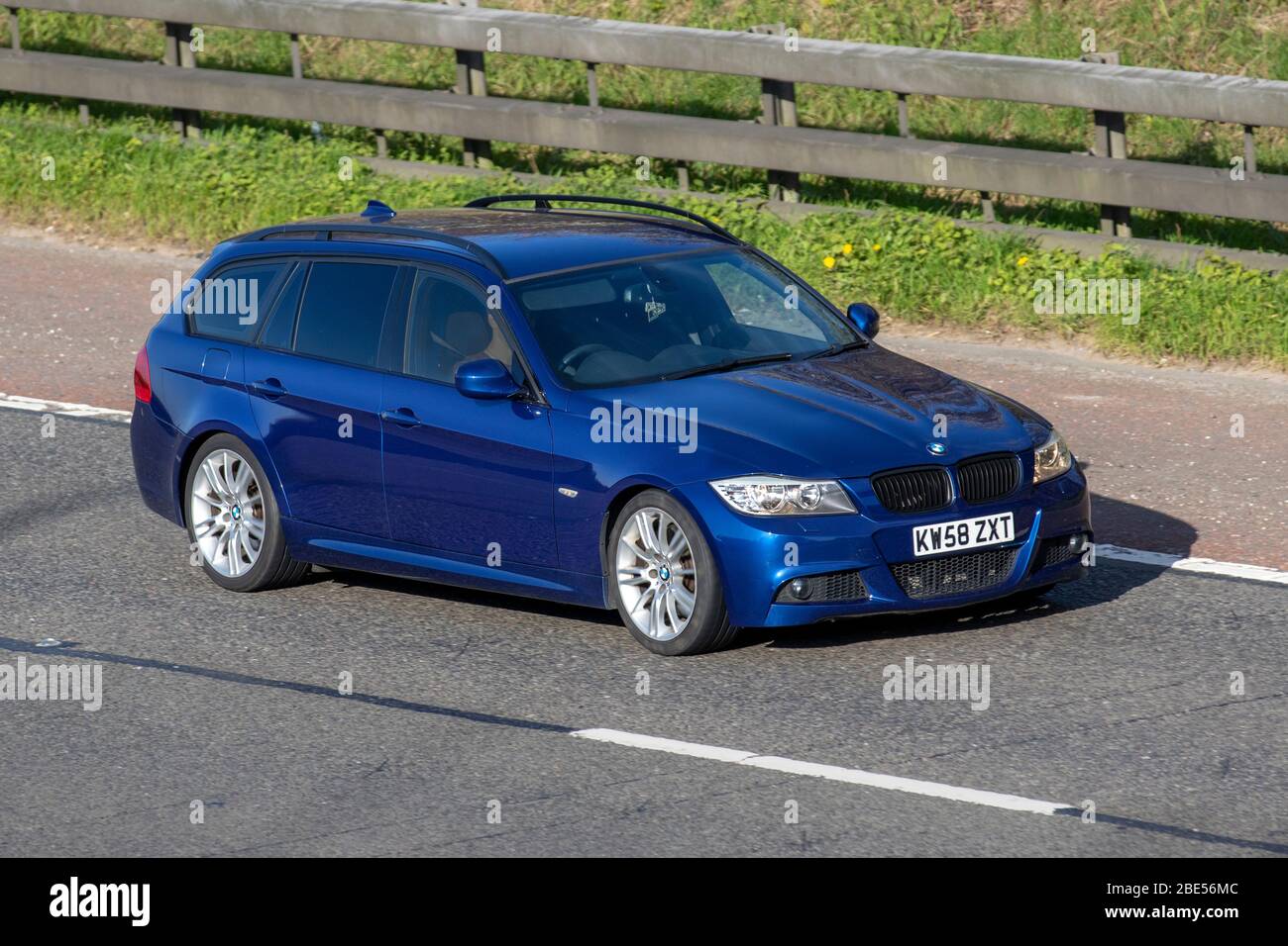 Bmw 3 series 2009 hi-res stock photography and images - Alamy