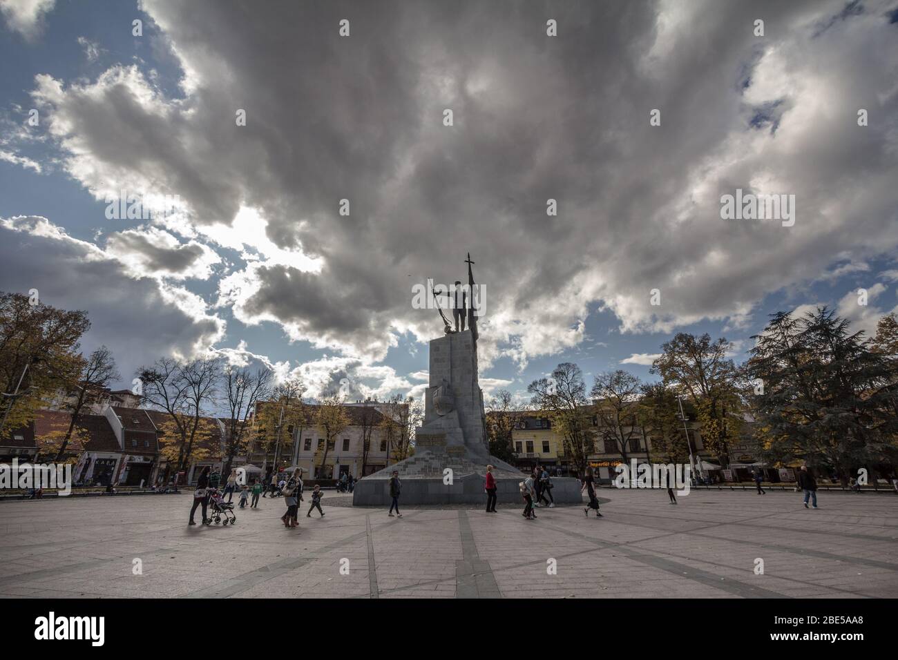 KRALJEVO, SERBIA - NOVEMBER 10, 2019: Monument to the Serbian Soldier, called Milutin, on the main square of Kralevo, Trg Srpskih Ratnika, a major lan Stock Photo