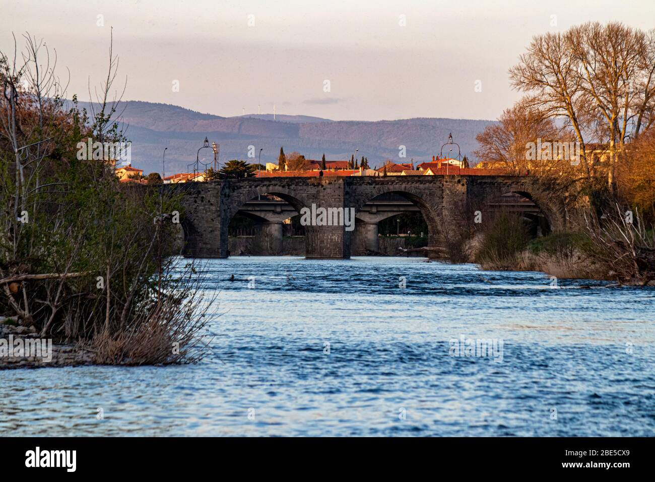 Bridge over the river Aude to the cite de Carcassonne, Haute Garonne, France Stock Photo