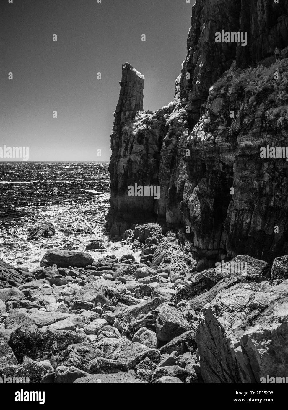 Cliffs at St Govan's chapel Stock Photo - Alamy