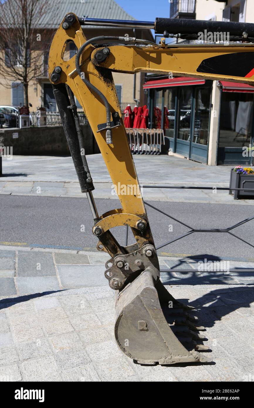 Engin De Chantier Pelleteuse Saint Gervais Les Bains Haute Savoie France Stock Photo Alamy Engin De Chantier Pelleteuse Saint Gervais Les Bains Haute Savoie France Stock Photo Alamy