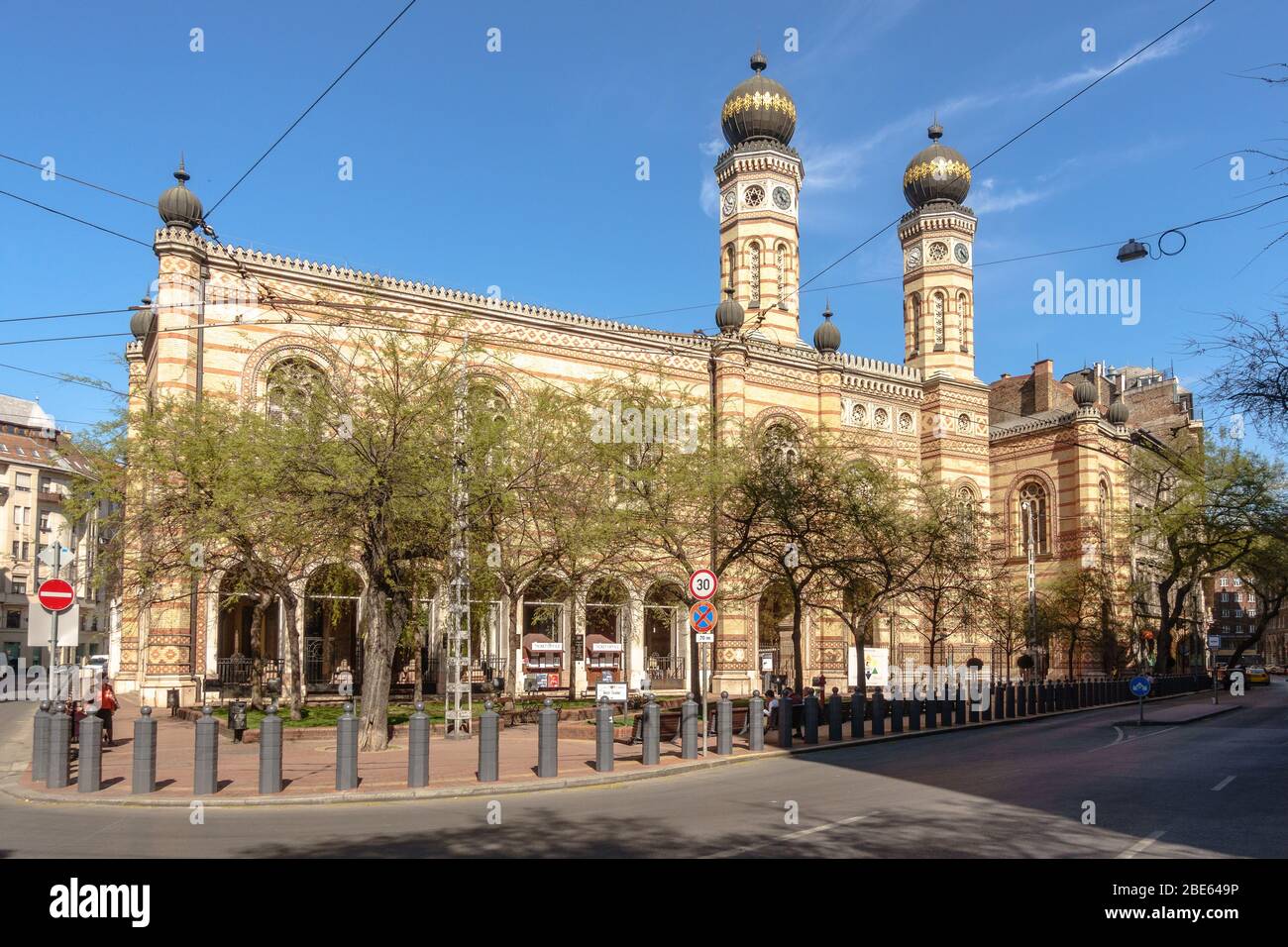 The Dohány Street Synagogue in Budapest without visitors in April 2020 due to the coronavirus Stock Photo