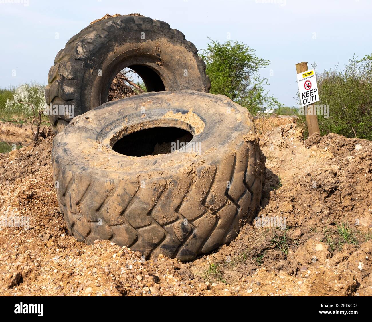 Mining truck tyre hires stock photography and images Alamy