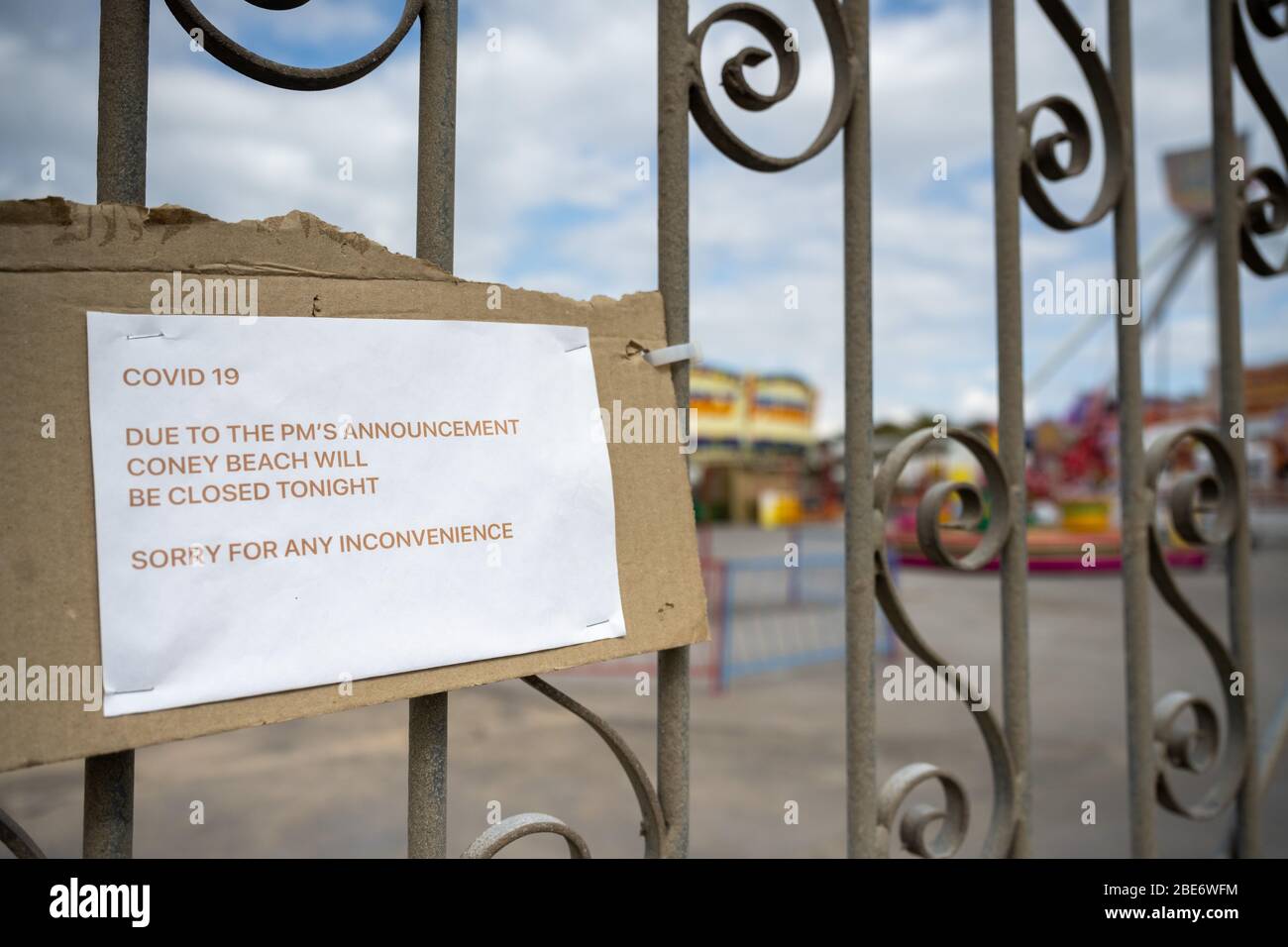 A sign at the Coney Beach Pleasure Park in Porthcawl, Wales, UK, saying the park is closed during the coronavirus lockdown. Stock Photo