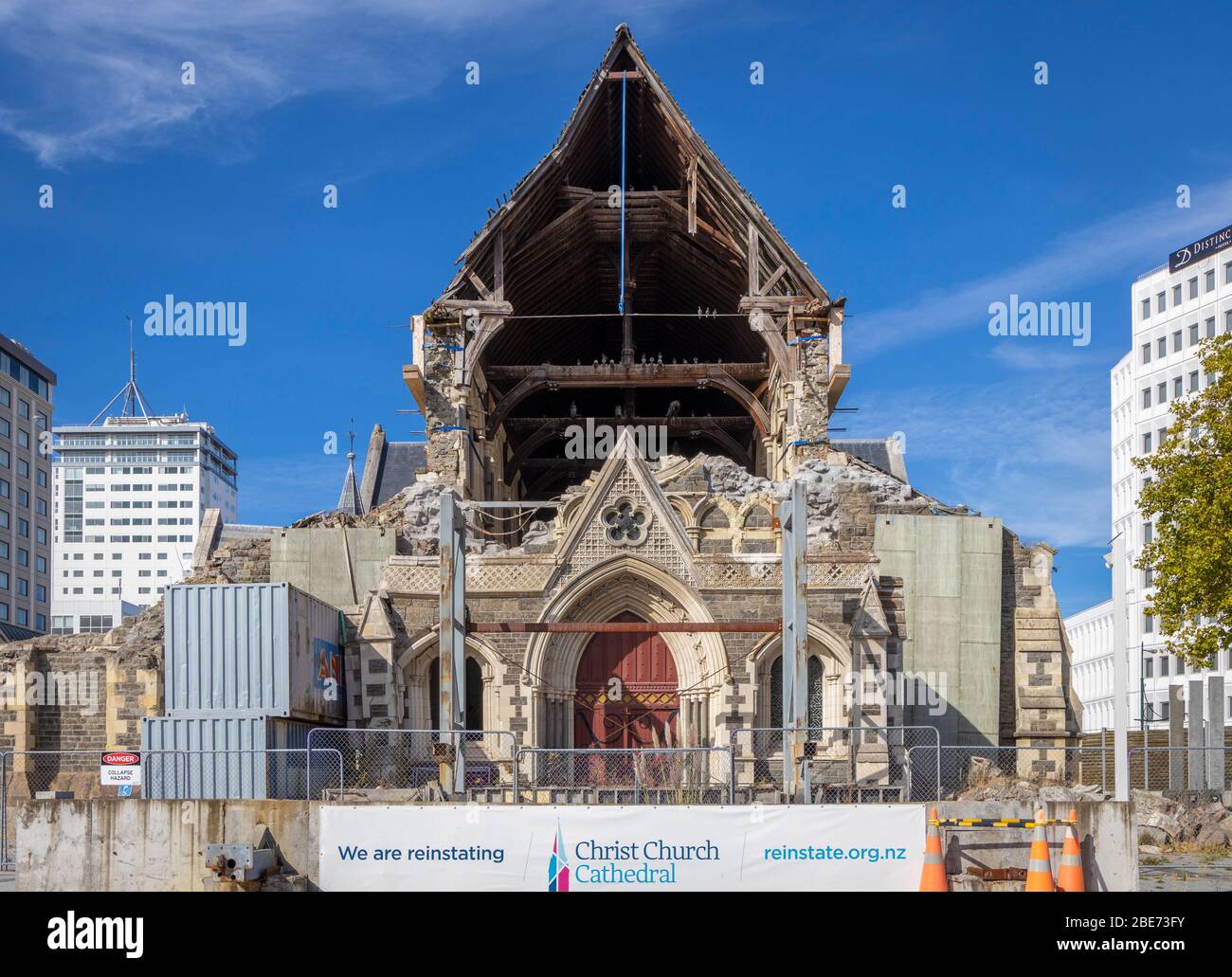 The earthquake damaged 1904 Christchurch Cathedral, Christchurch, New Zealand. Awaiting restoration following the quake of 2011. Stock Photo