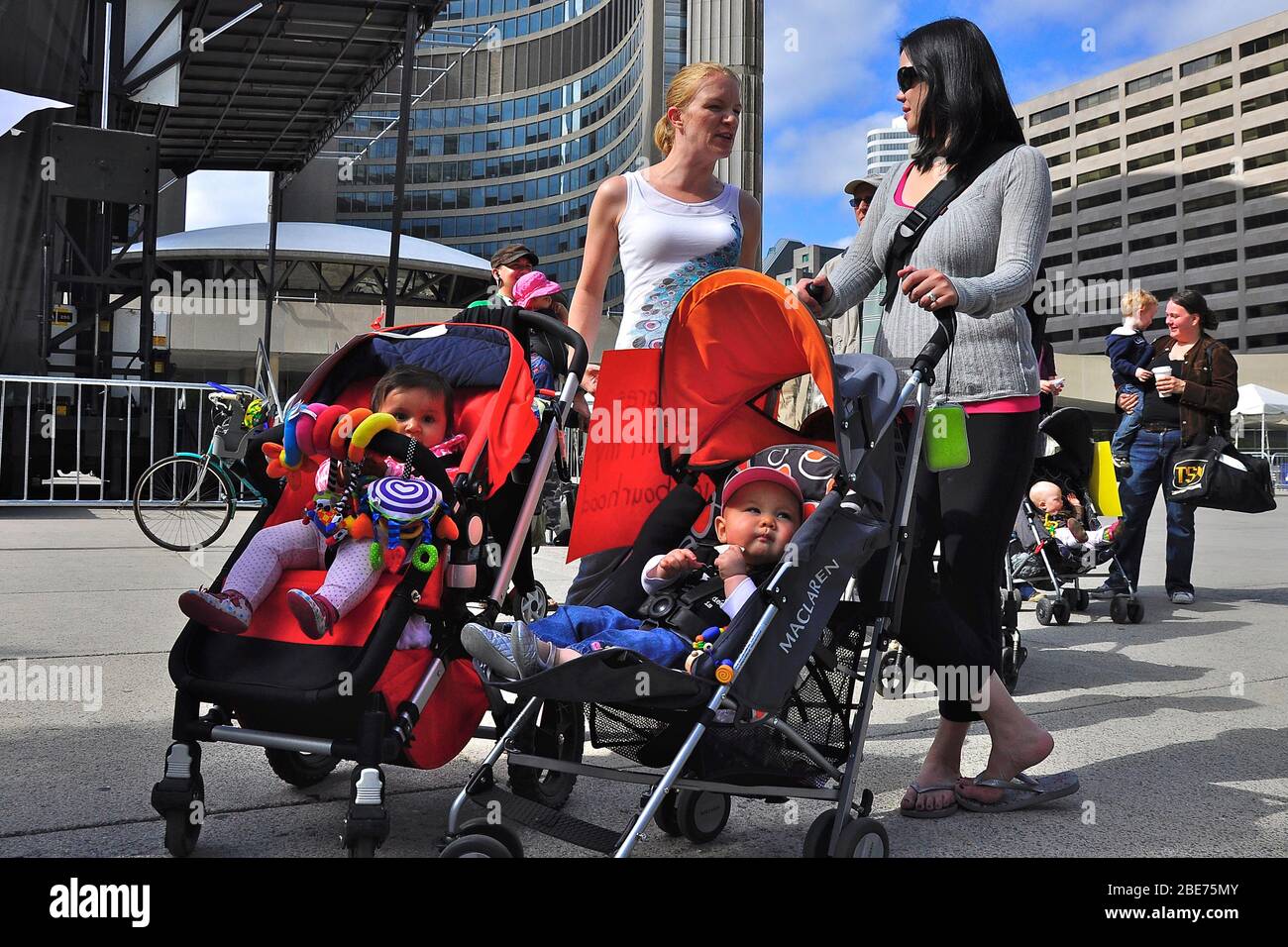daycare strollers canada