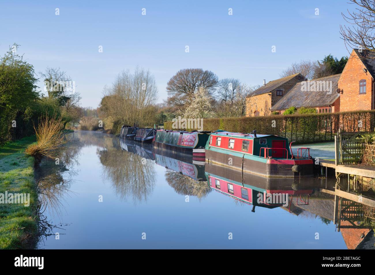 Canal boats on the oxford canal on a spring morning. Twyford Wharf ...