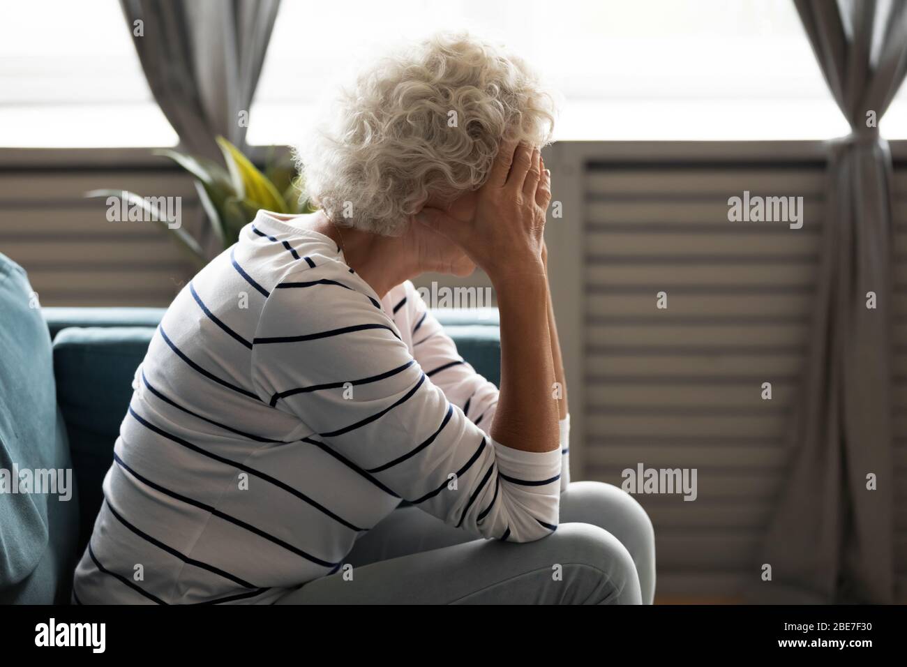 Old lonely woman mature retired hi-res stock photography and images - Alamy