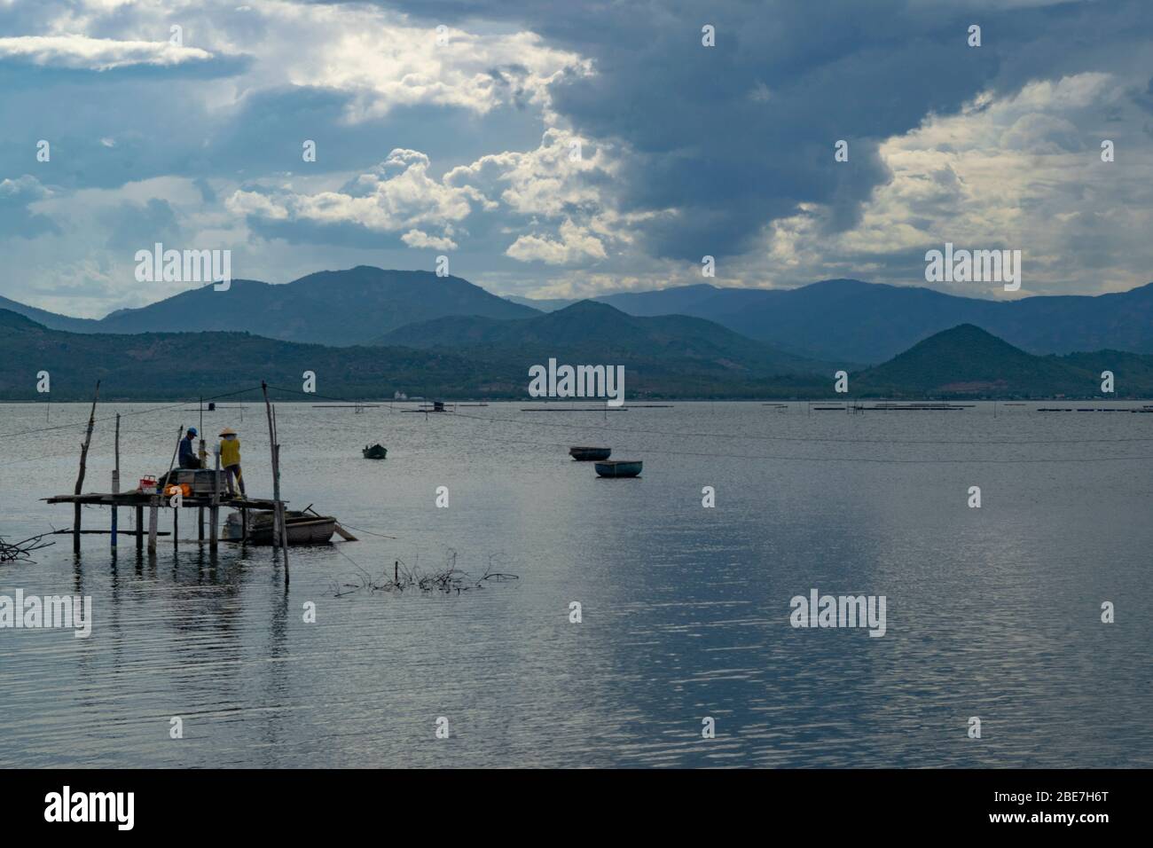 Lake fishing platform hi-res stock photography and images - Alamy