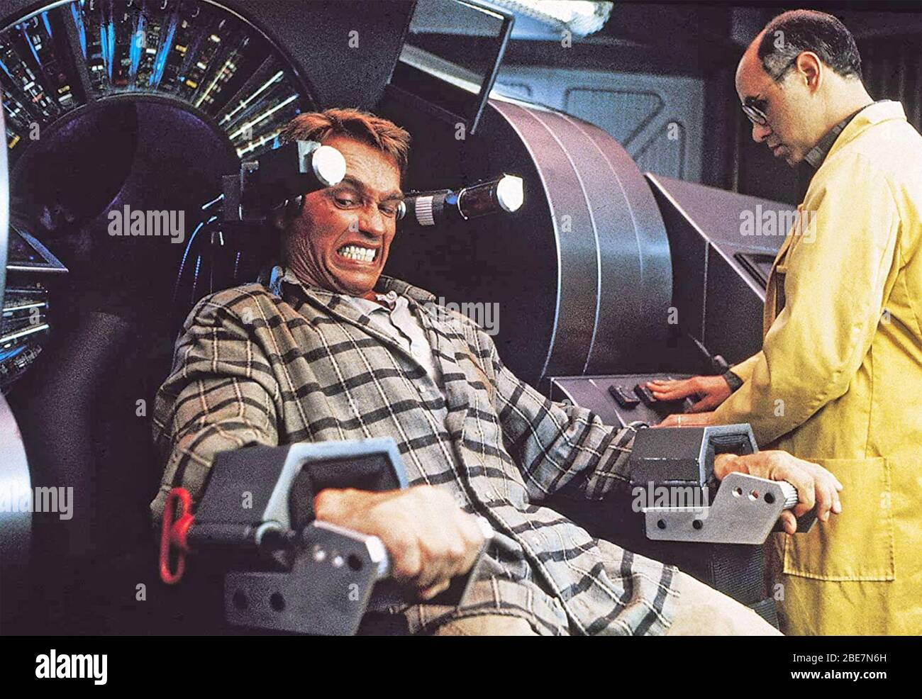 TOTAL RECALL 1990 TriStar Pictures film with Arnold Schwarzenegger Stock Photo