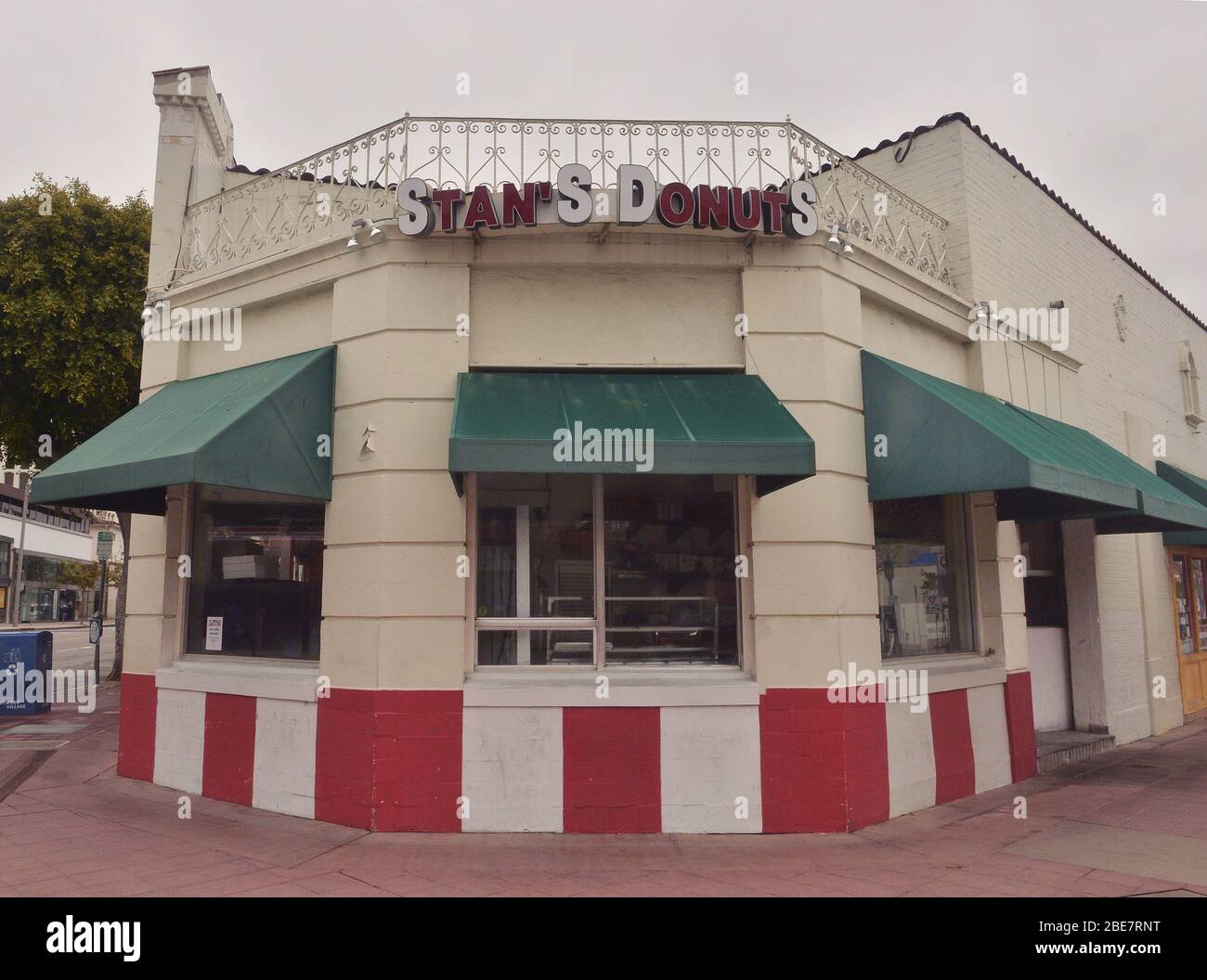 Ucla westwood hires stock photography and images Alamy