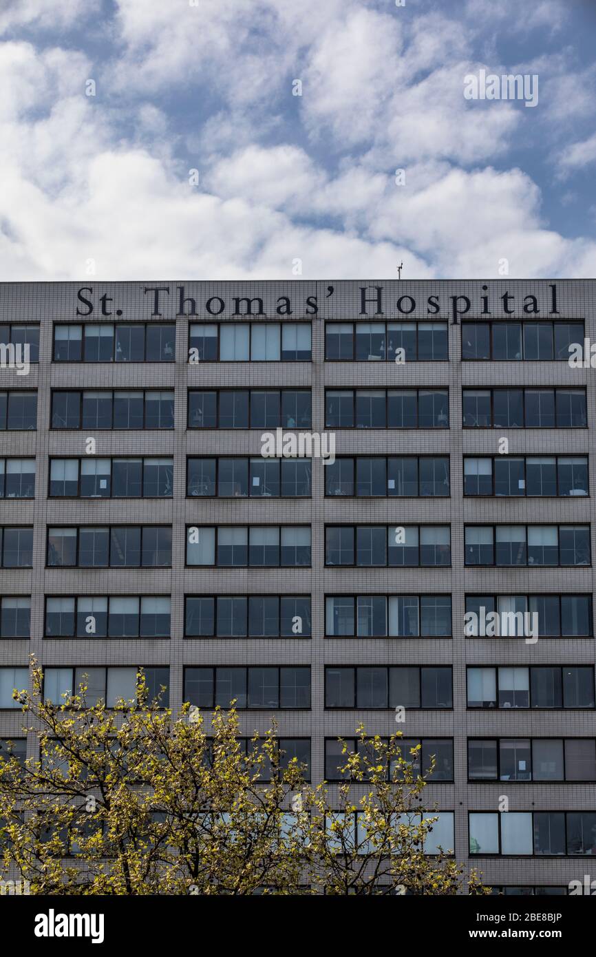 St thomas hospital london hi-res stock photography and images - Alamy