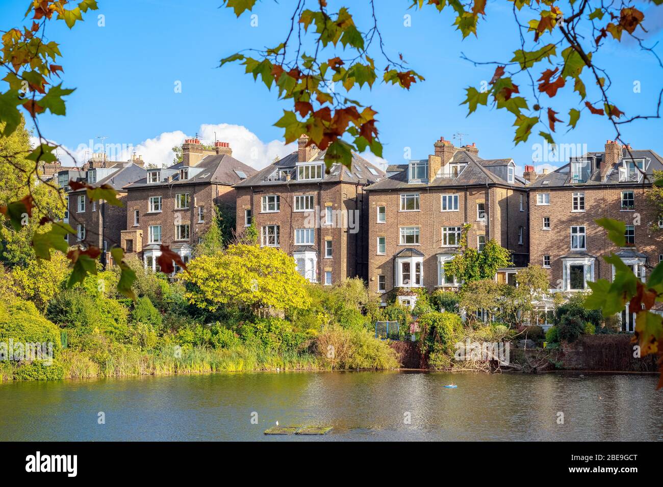 Waterfront apartments at Hampstead No 1 Pond in London Stock Photo Alamy