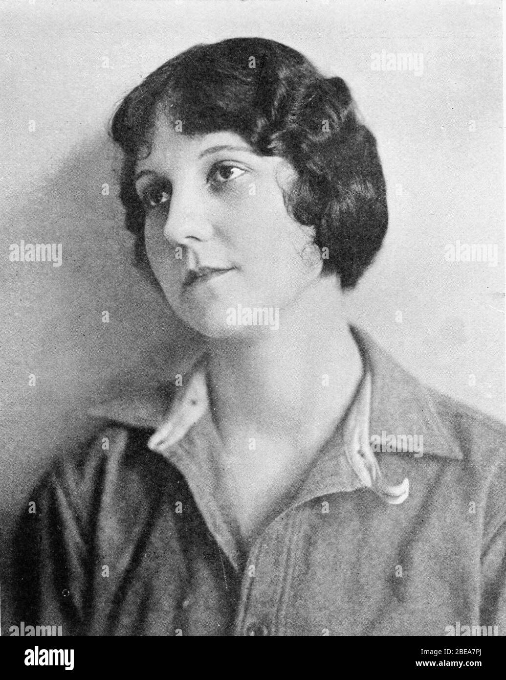 'Actress Ann Little from Who's Who on the Screen, published by Ross Publishing Co., 1920; circa 1920 date QS:P,+1920-00-00T00:00:00Z/9,P1480,Q5727902; http://screenresearch.ning.com/photo/ann-little; Unknown publicity shot; photographers are credited en masse in the book's endnotes but which photographer is responsible for which is not listed.; ' Stock Photo