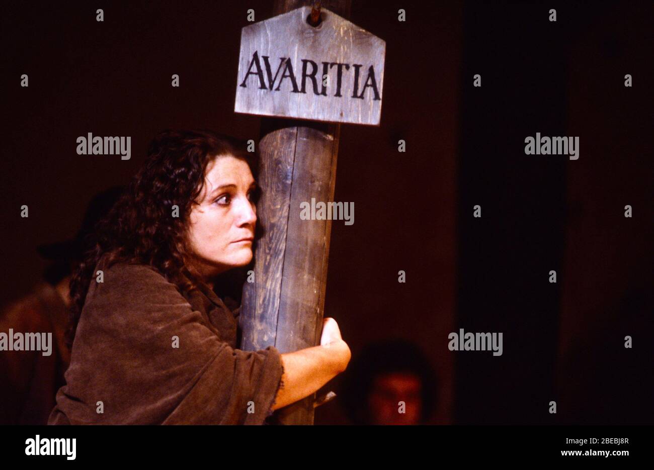 Harriet Walter (Winnifrede) in THE WITCH OF EDMONTON by Dekker, Ford & Rowley Royal Shakespeare Company (RSC), The Pit, Barbican Centre, London EC2  28/09/1982 design: Chris Dyer lighting: Leo Leibovici director: Barry Kyle Stock Photo