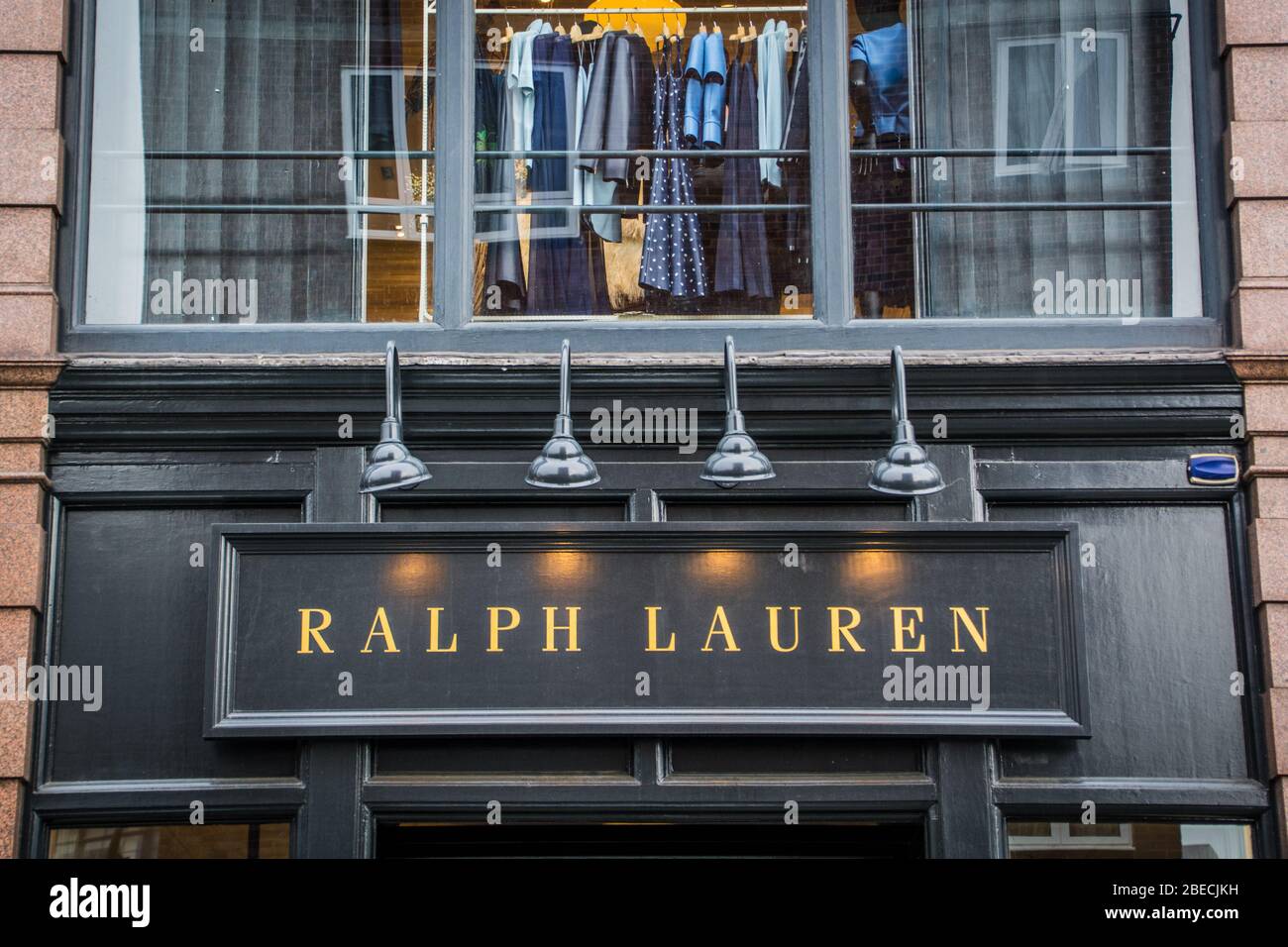 LONDON- Ralph Lauren store front on Fulham Road, an upmarket American  designer fashion brand Stock Photo - Alamy