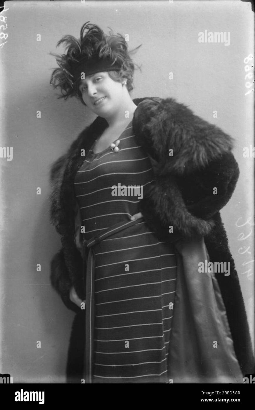 Hariclea Darclée 03 Stock Photo - Alamy