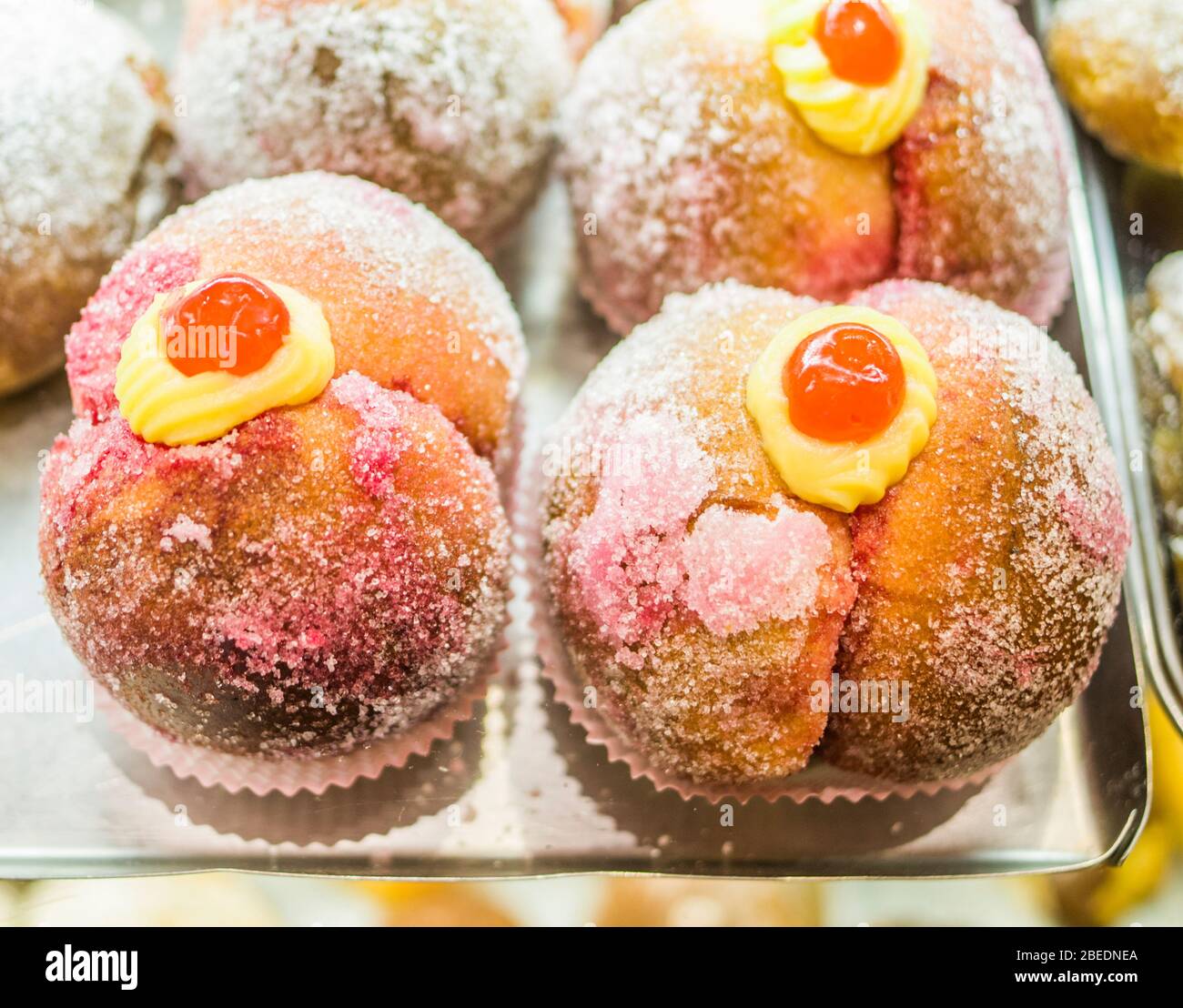 the real pastry, desserts, pastries and cakes prepared in the artisan