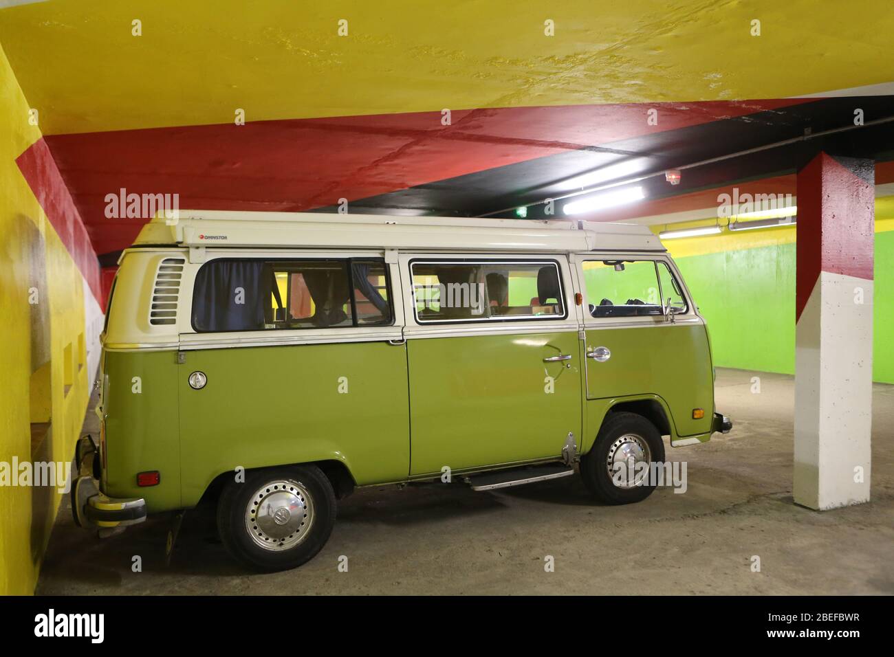 Volkswagen combi hi res stock photography and images Page 4 Alamy