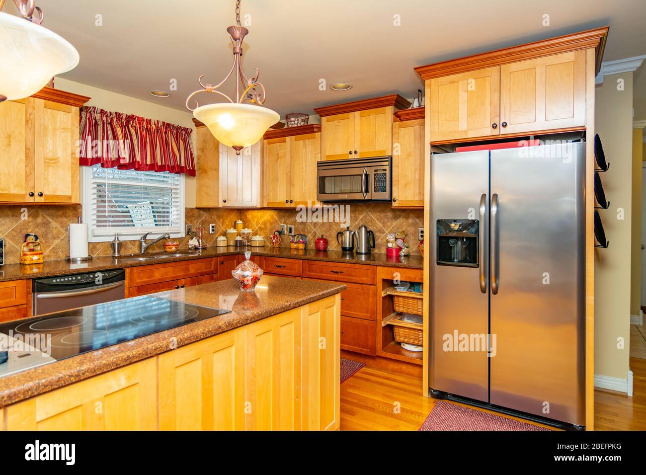 Kitchen in modern middle class house in Midwest America Stock Photo - Alamy