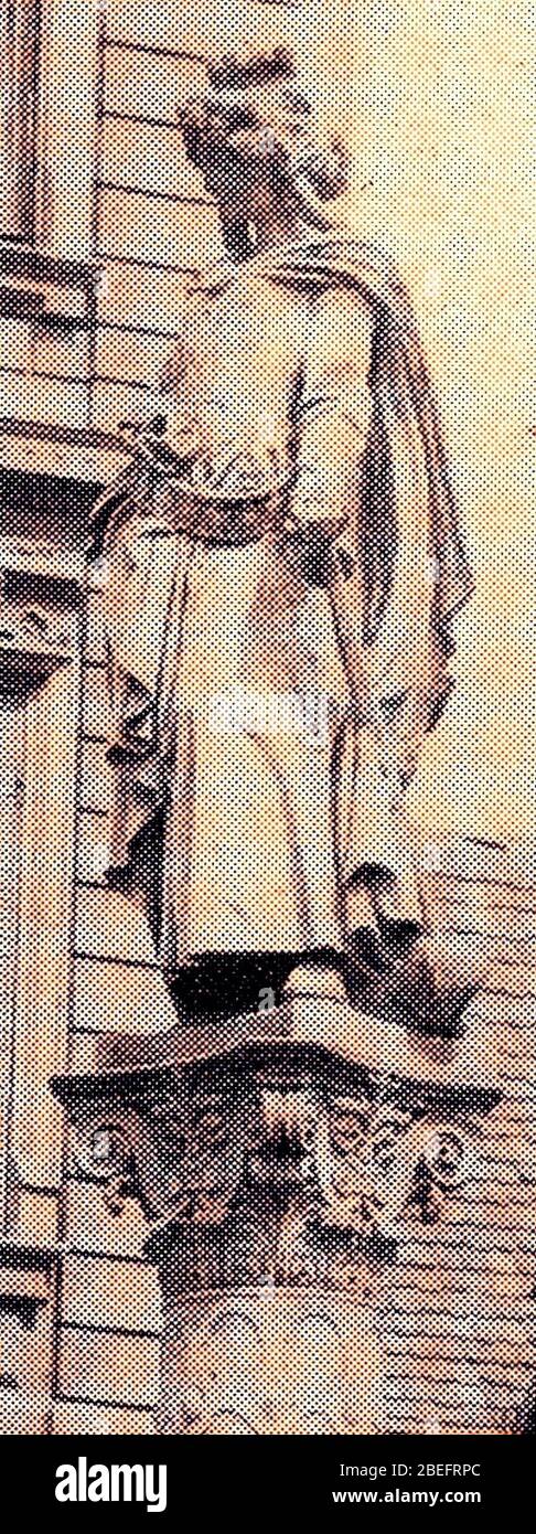 Heilbronn, HEILBRONNIA, 1,50 m, 1869, Albert Güldenstein, weibl. Figur, mittalterl. Kostüm, HNer Adler auf der Burst, Symbole - Gürtel (Stadtmauer), Anker (Hafen) u. Traube auf Stirn (Weinbau). Stock Photo