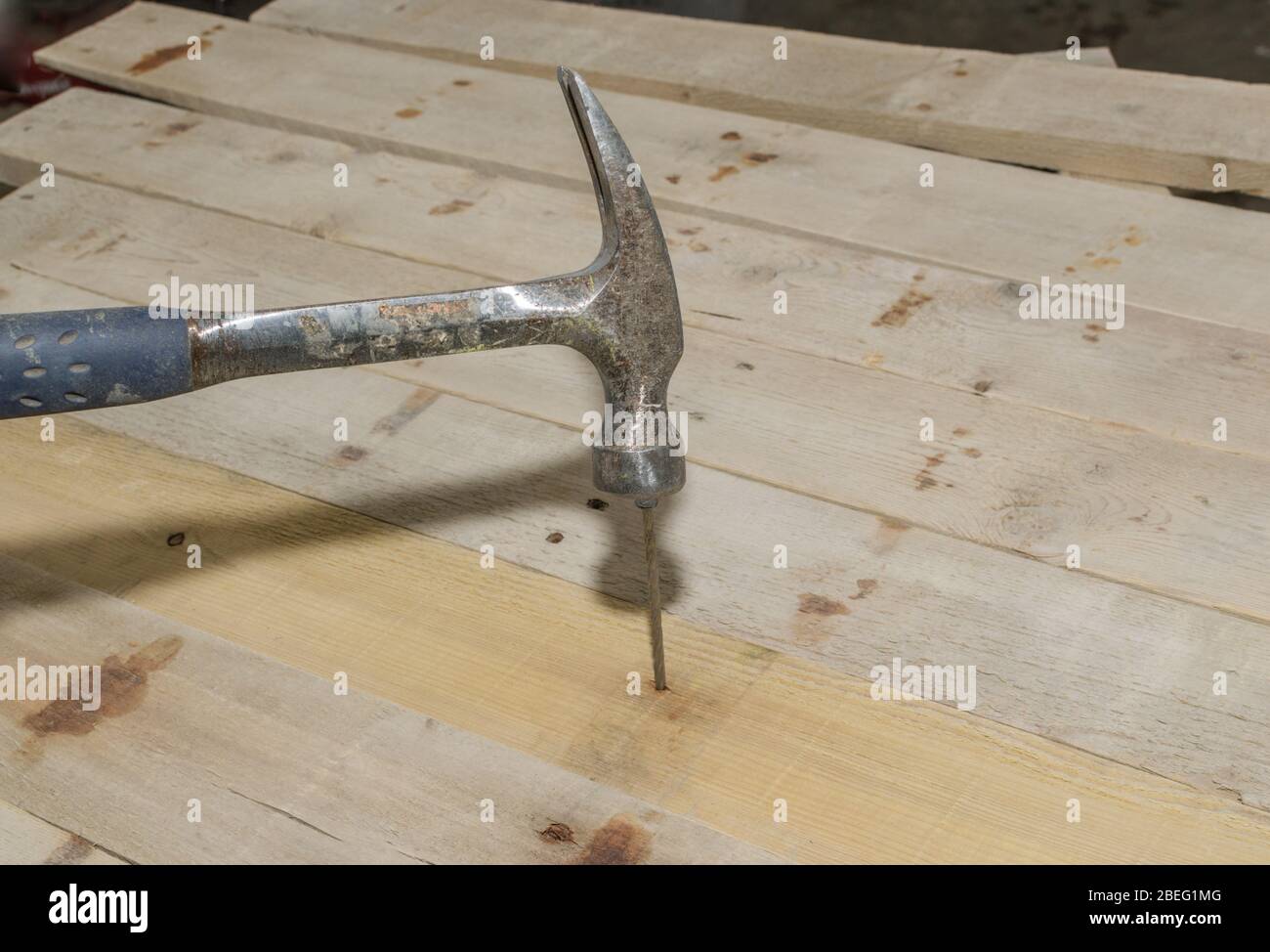 Framing hammer hi-res stock photography and images - Alamy