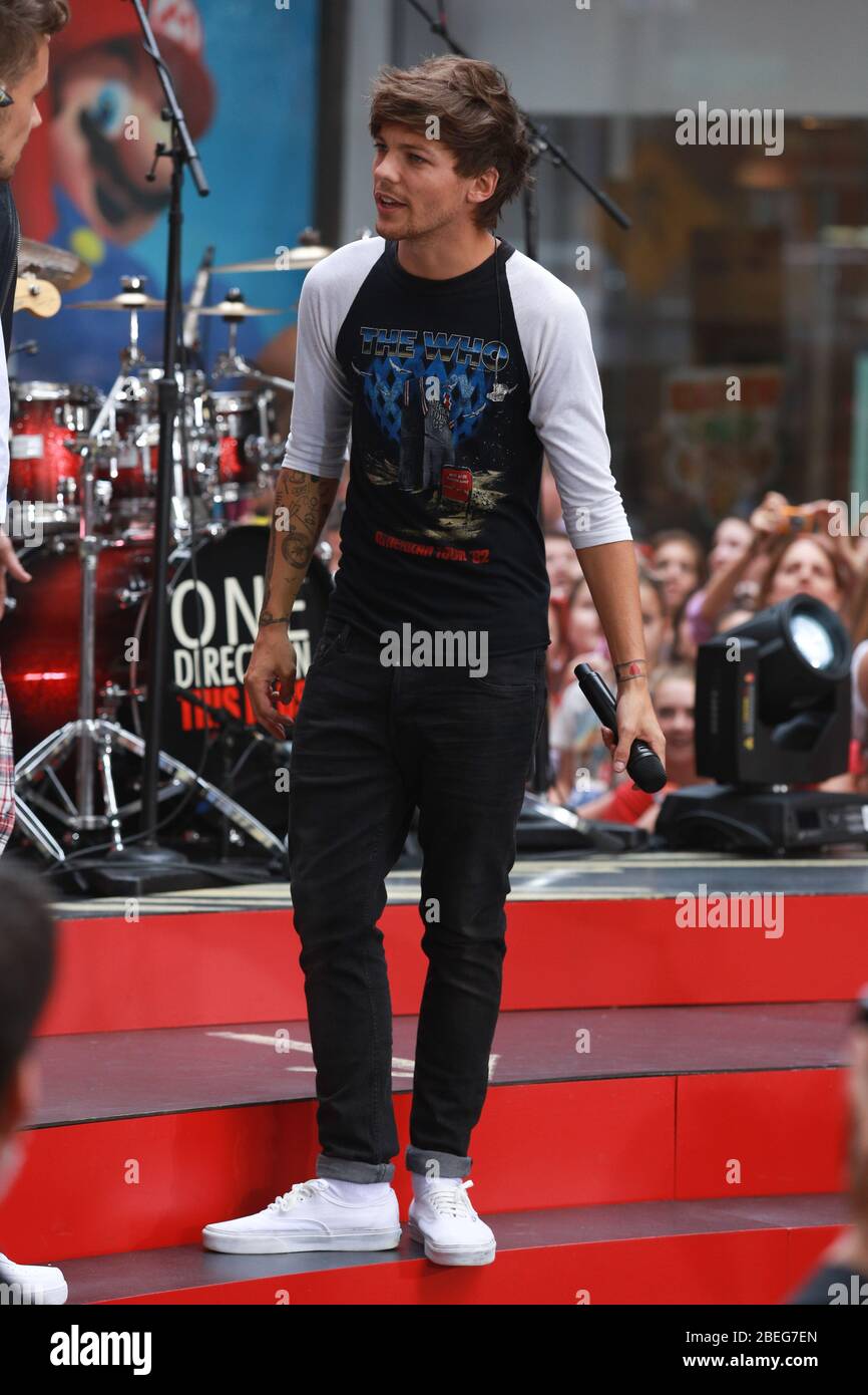 Louis Tomlinson of One Direction performing in concert at St James Theatre  Wellington New Zealand - 22.04.12 Stock Photo - Alamy