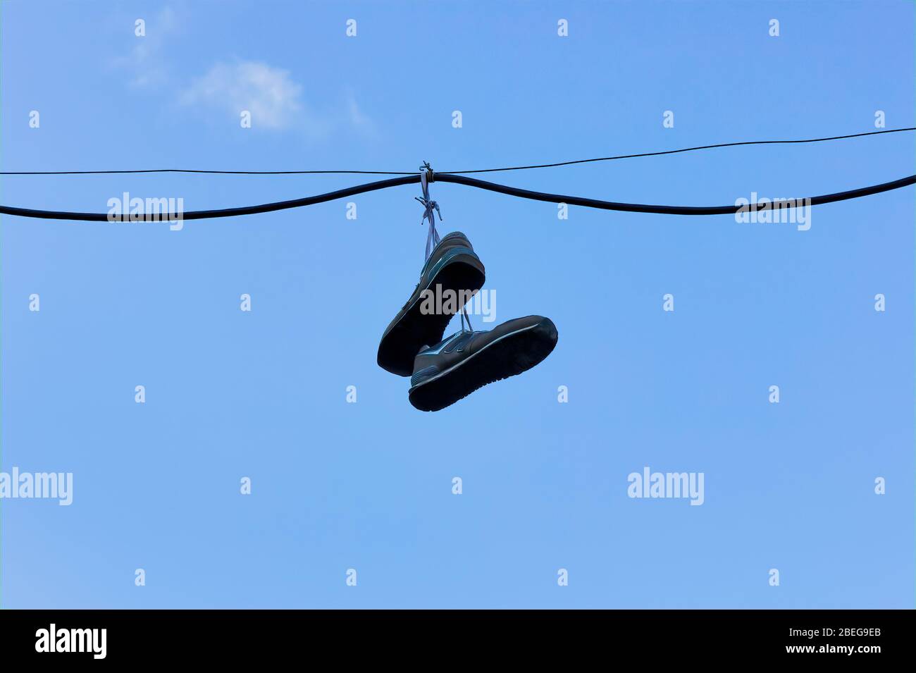 HD shoe on wire wallpapers | Peakpx