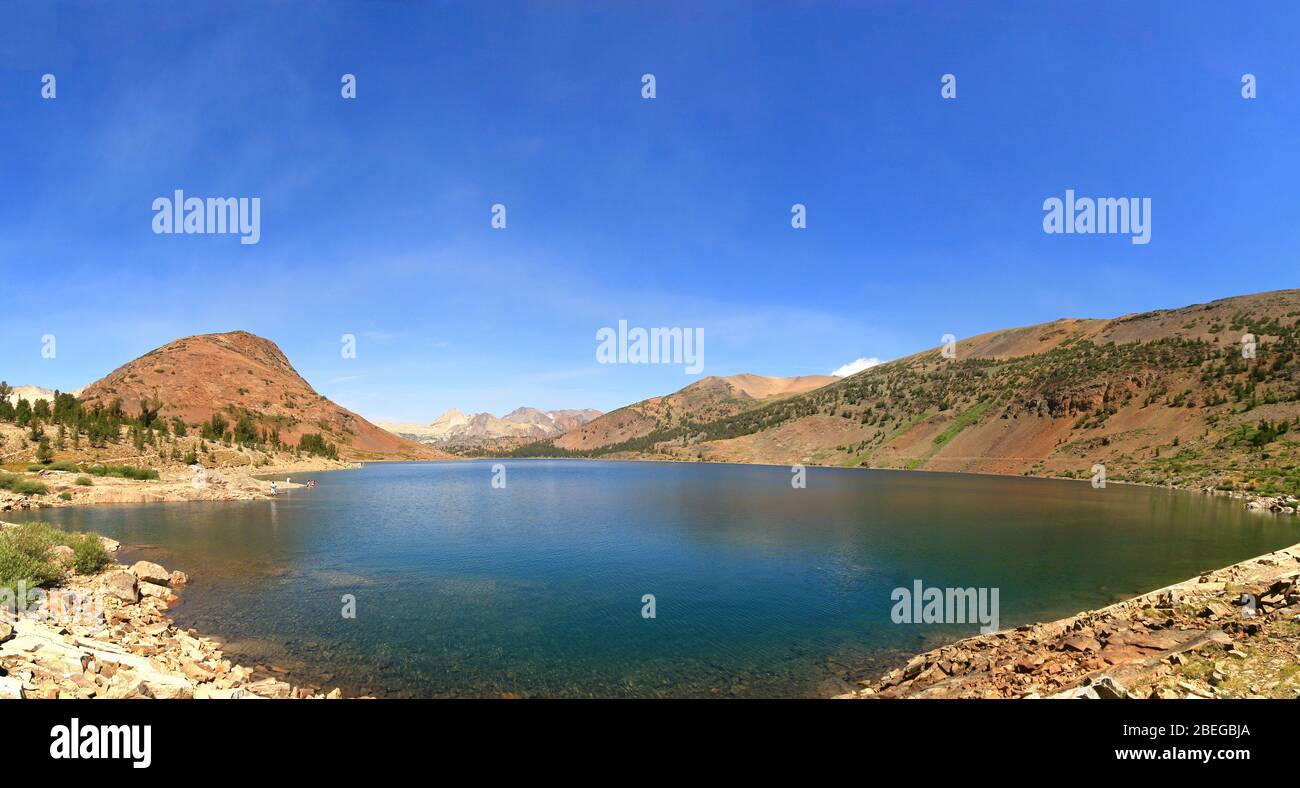 Sunny view of the Saddlebag Lake at Inyo, California Stock Photo Alamy
