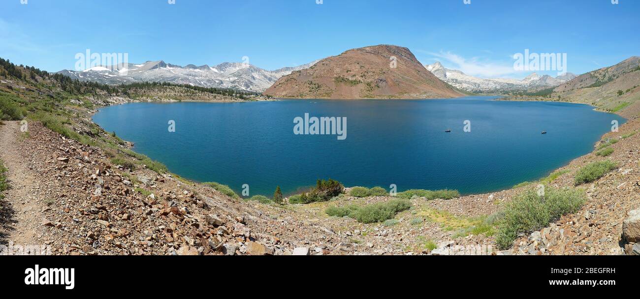 Sunny view of the Saddlebag Lake at Inyo, California Stock Photo Alamy
