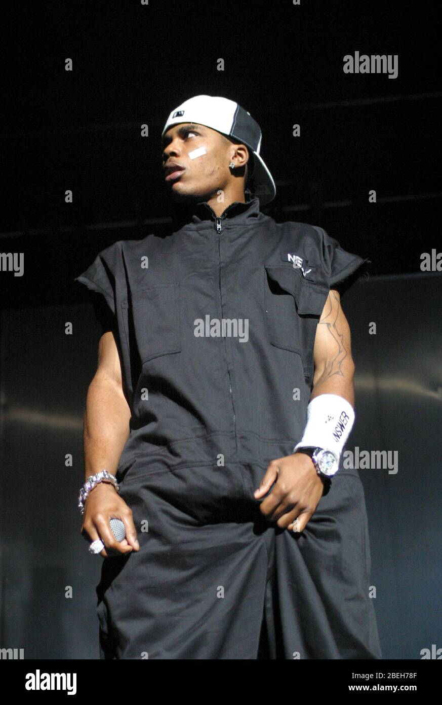 Rap Artist Nelly performing in Philadelphia , PAOctober 2002.  Credit: Scott Weiner/MediaPunch Stock Photo