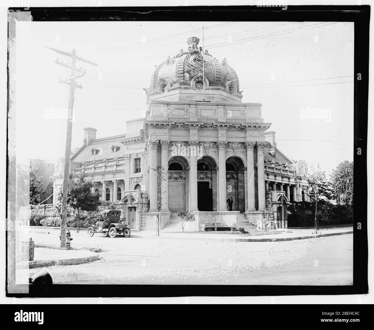Herald tour Winchester trip Handley Memorial Library Stock Photo Alamy