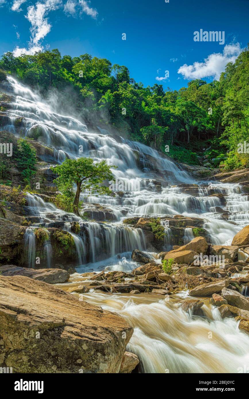 Flowing river thailand torrent hi-res stock photography and images - Alamy