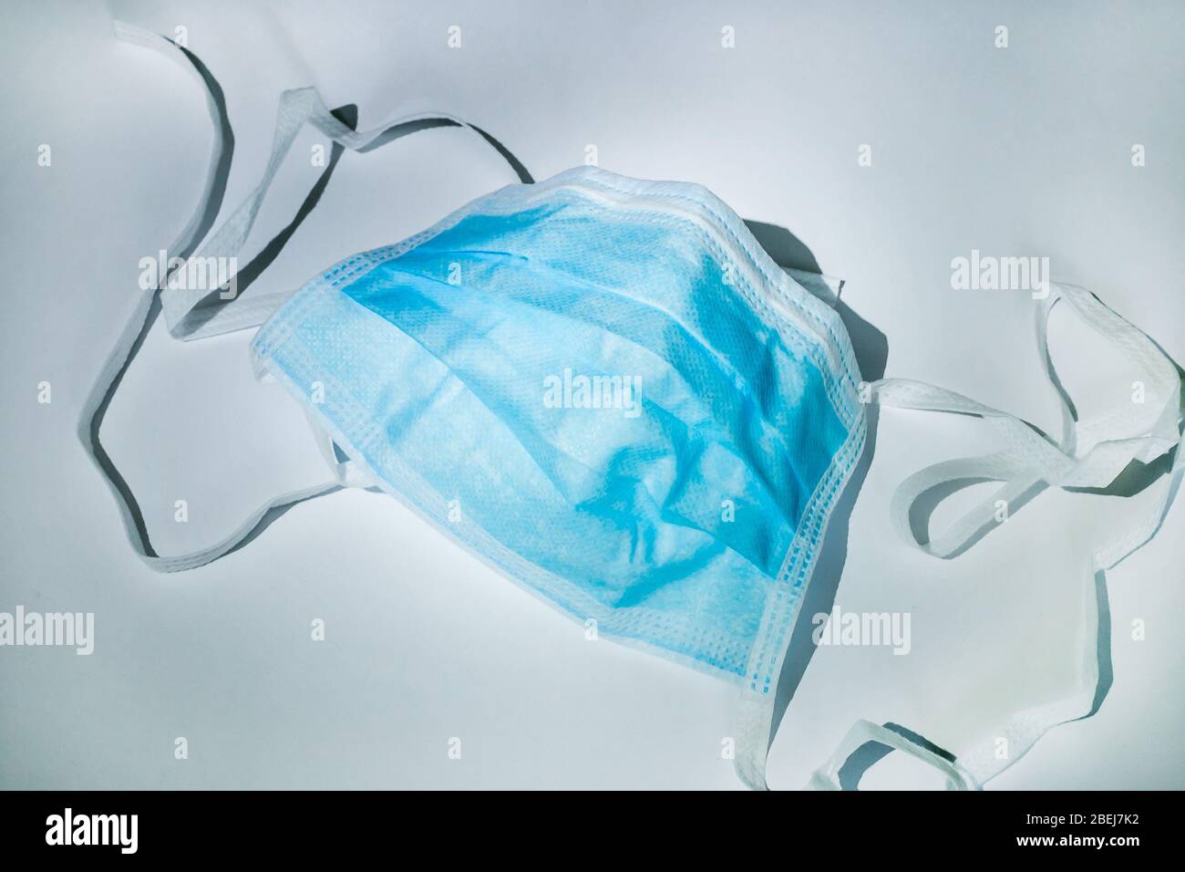 Surgical mask, protective face mask against air pollution and