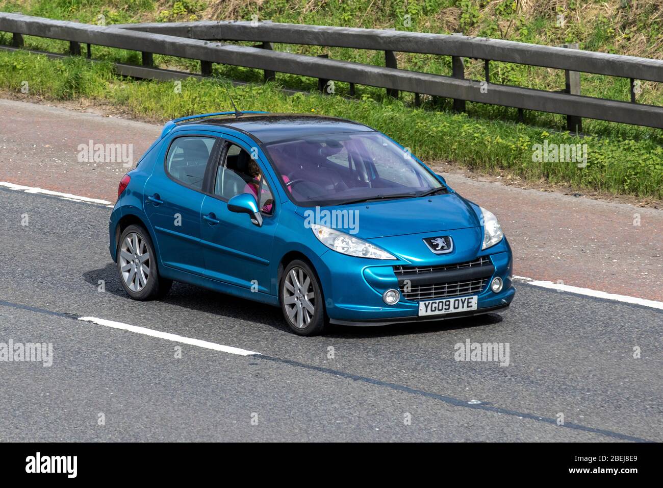 Peugeot 207 cars hi-res stock photography and images - Alamy