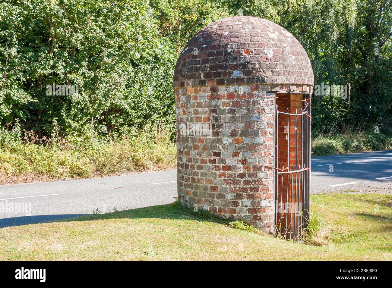 Keeps Well, a covered well in Binfield Heath, Oxfordshire, England, GB