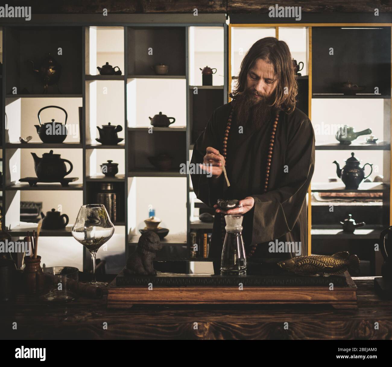 Japanese ceremonial teapot hi-res stock photography and images - Alamy