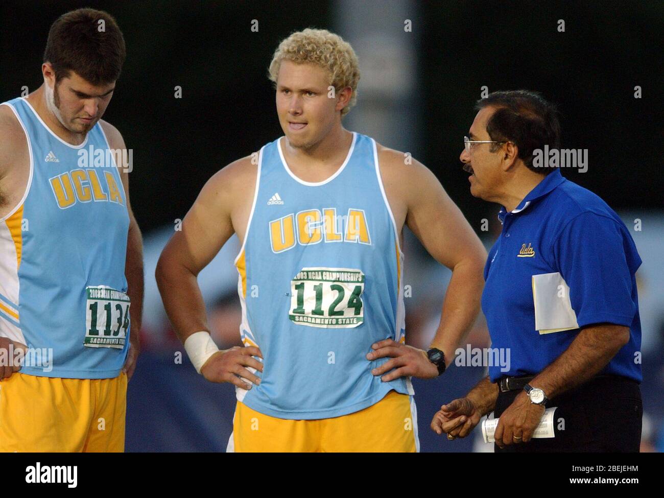 https://c8.alamy.com/comp/2BEJEHM/sacramento-united-states-13th-june-2003-ucla-bruins-coach-art-venegas-right-talks-with-scott-wiegand-left-and-dan-ames-center-during-shot-put-in-the-ncaa-track-and-field-championships-at-hornet-stadium-friday-june-13-2003-in-sacramento-calif-photo-via-credit-newscomalamy-live-news-2BEJEHM.jpg
