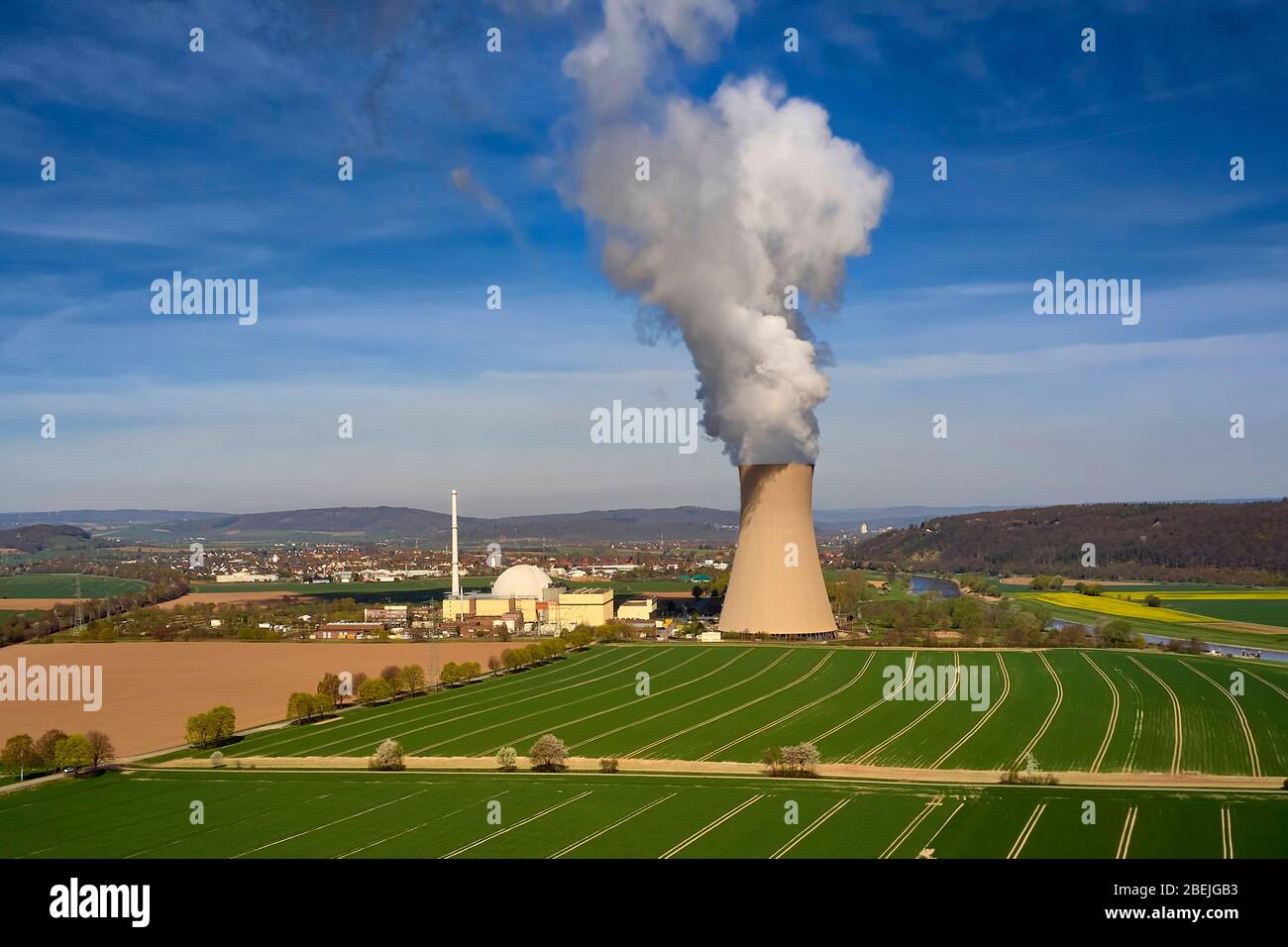 The Grohnde nuclear power plant in the Lower Saxony municipality of  Emmerthal. Grohnde, April 10th, 2020 | usage worldwide Stock Photo - Alamy
