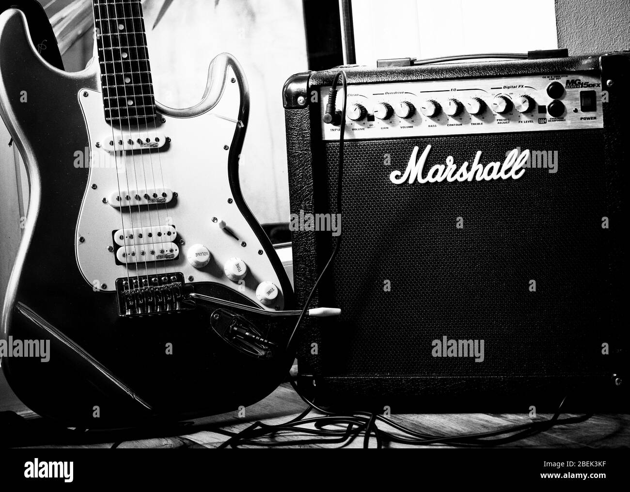 Electric on sale guitar marshall
